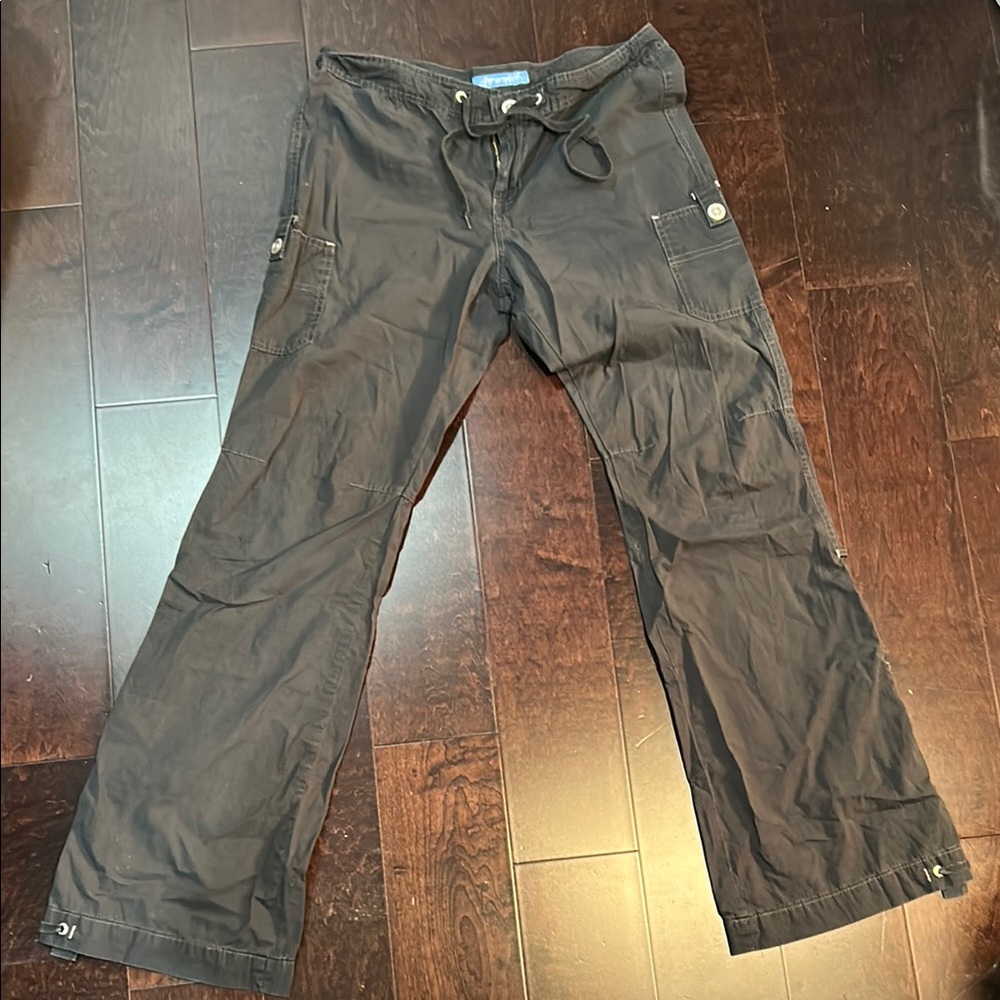 Gray Cargo Pants with Relaxed Fit and Sturdy Material